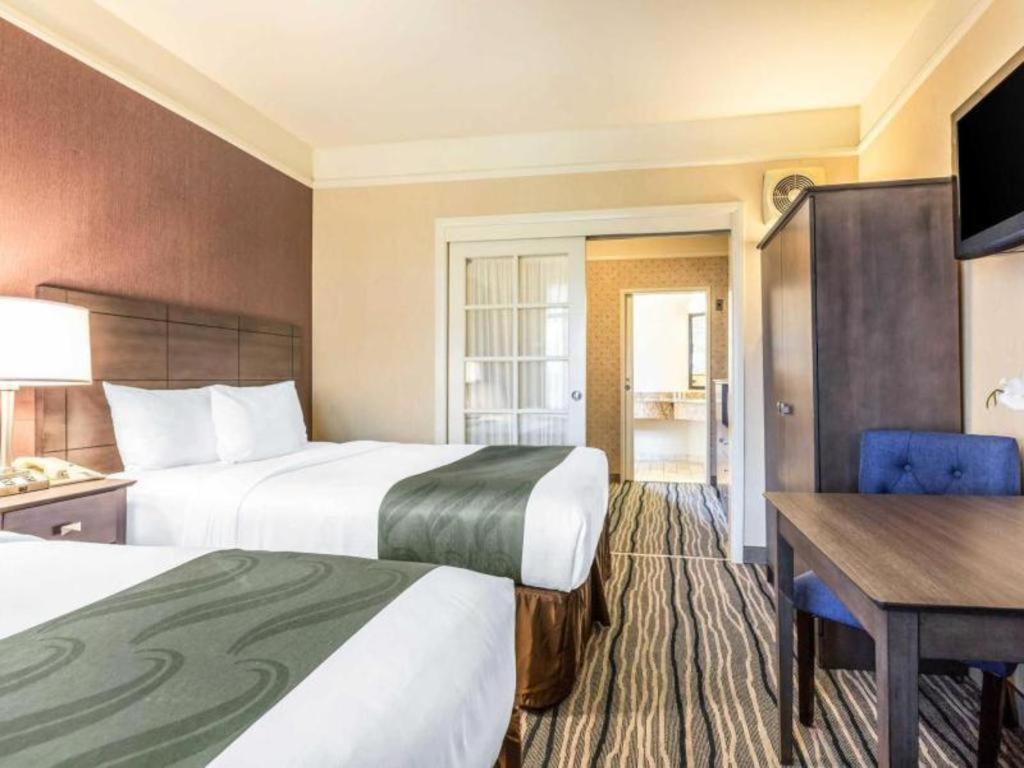 Ramada Suites By Wyndham San Diego Exterior foto