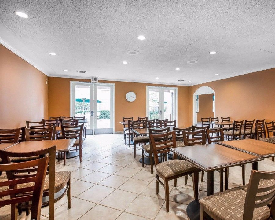 Ramada Suites By Wyndham San Diego Exterior foto